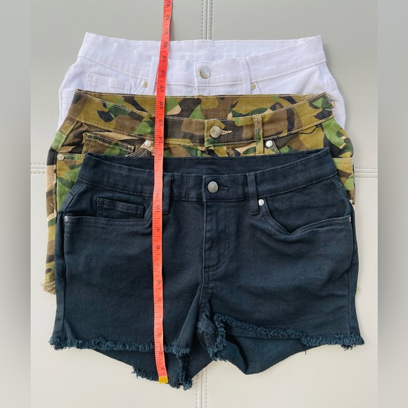 VENUS FASHION cut-off Jean shorts 3 PAIR! Size 4 CURVY - Picture 8 of 10